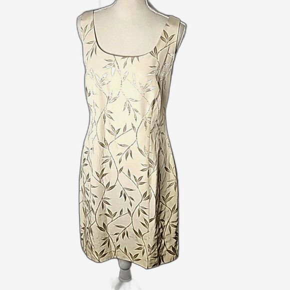 Mini Dress Party Elegant Embroidered Front Side Slit Ivory Size 12 - Picture 1 of 5
